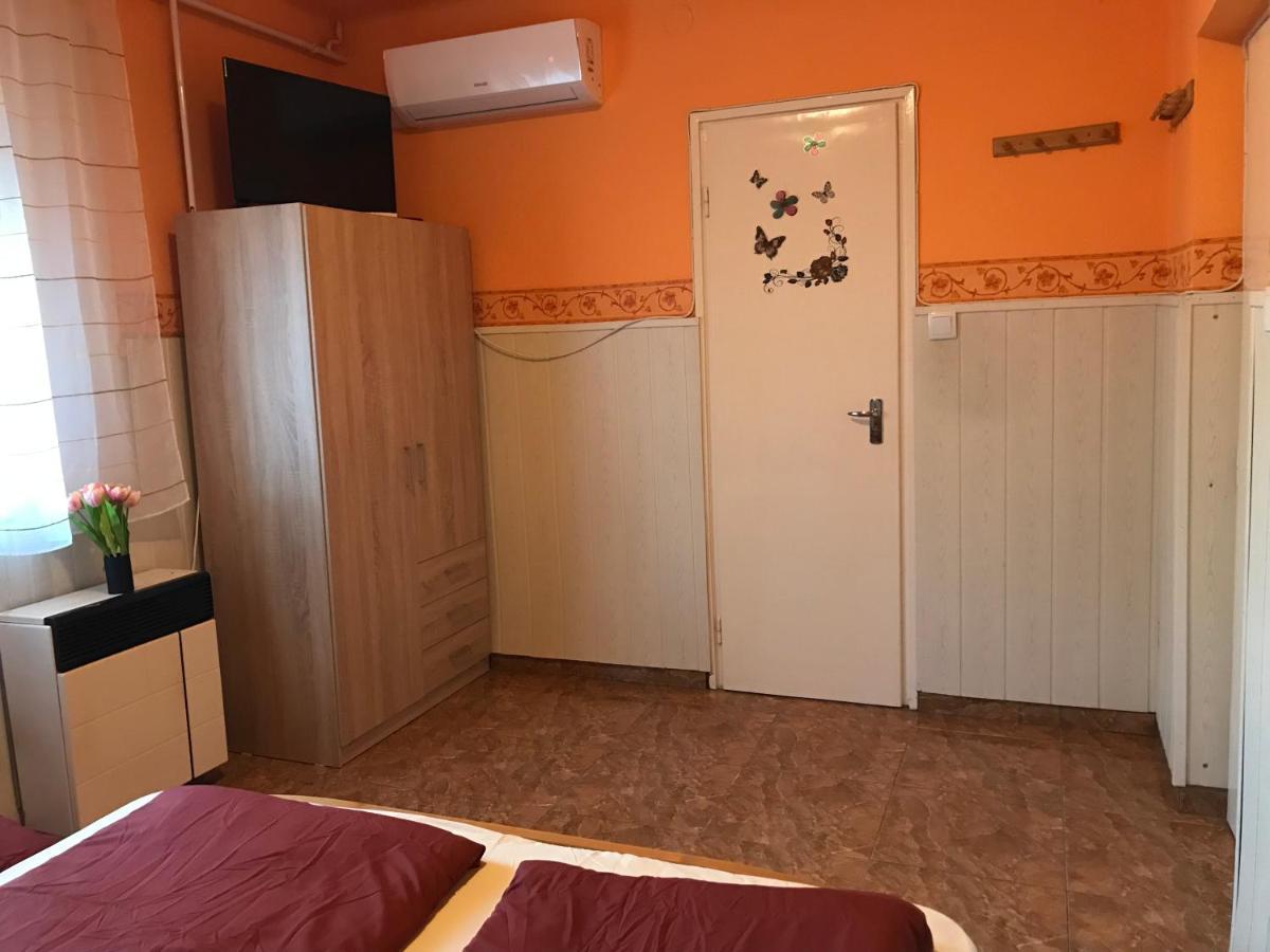 Апартаменти Summer Apartman Гайдусобосло Екстер'єр фото