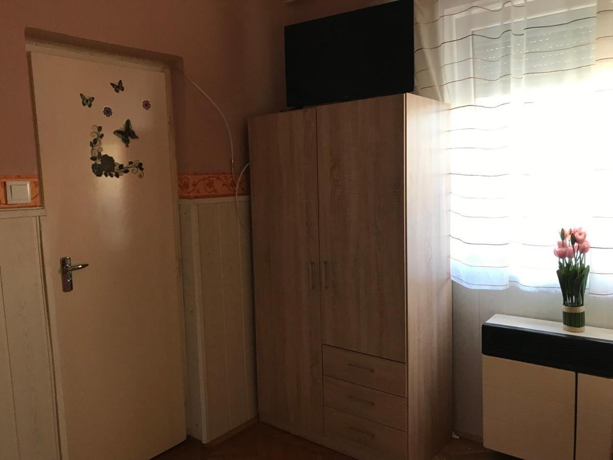 Апартаменти Summer Apartman Гайдусобосло Екстер'єр фото